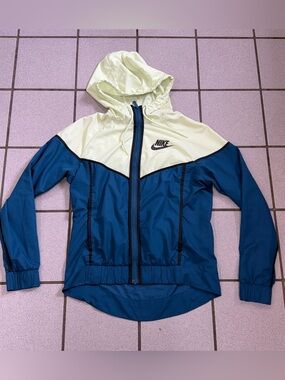 Nike Windrunner Jacket Women’s XS Teal Blue Mint Green Hooded Windbreaker
